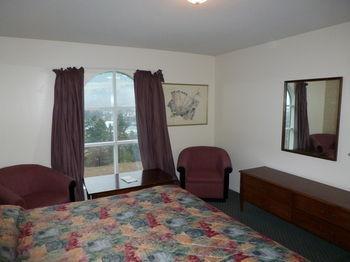 Airport Inn Lakeside Winfield Bagian luar foto
